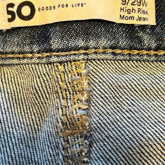 SO Distressed High Rise Mom Jeans Size 9/W29 EUC - Picture 7 of 9